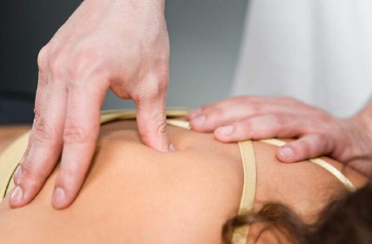 Masaż punktów spustowych